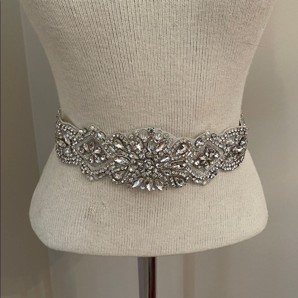 Bridal Dress Belt Silver Rhinestone Crystal with Faux Pearls & Grey Ribbon - Picture 15 of 17